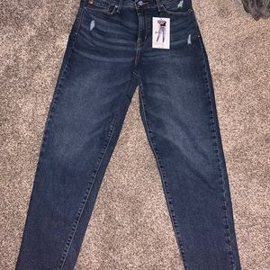 NEW Levi’s Mom Jeans
